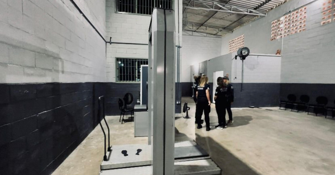 Investimento em tecnologia: cinco mulheres são flagradas pelo bodyscam com drogas em Alagoas