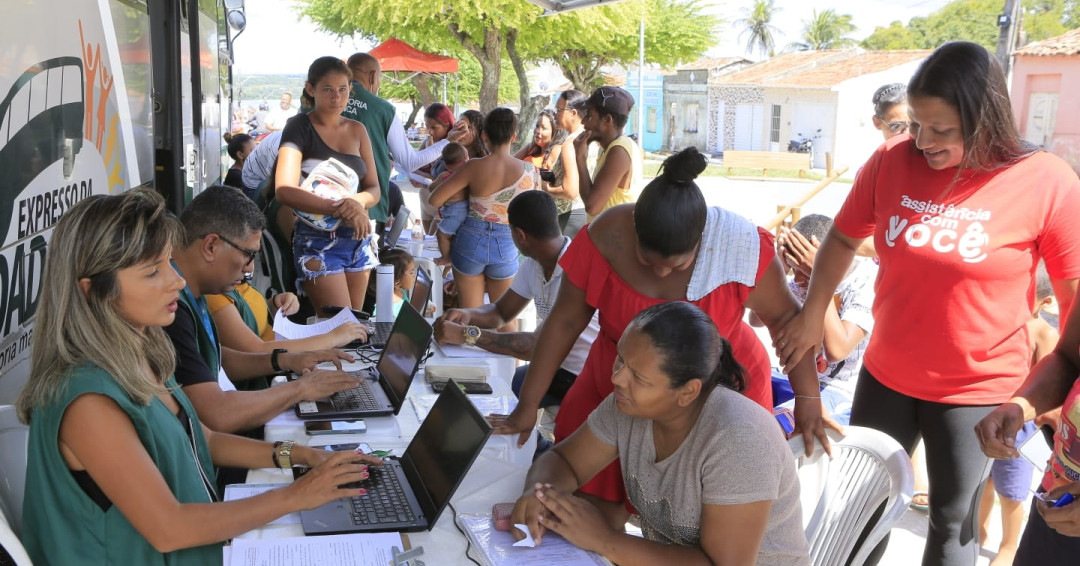 Caravana da Liberdade Religiosa leva serviços essenciais à comunidade quilombola de Penedo