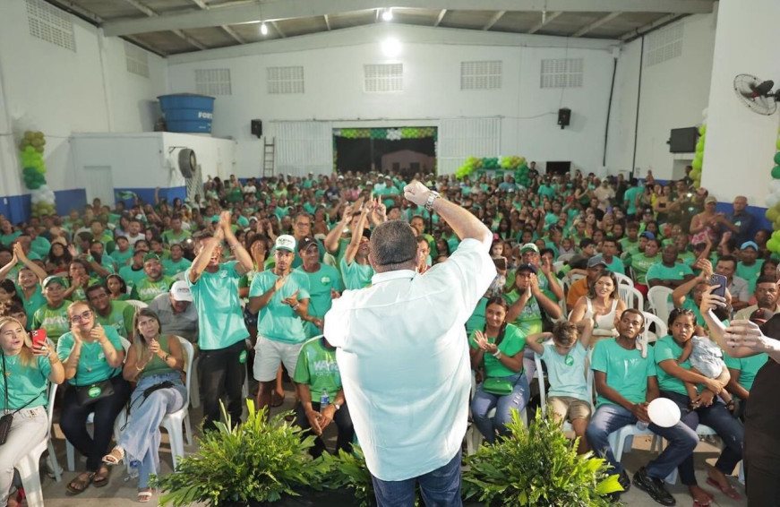 Multidão prestigia lançamento de pré-candidatura de Kayro Castro em Piaçabuçu