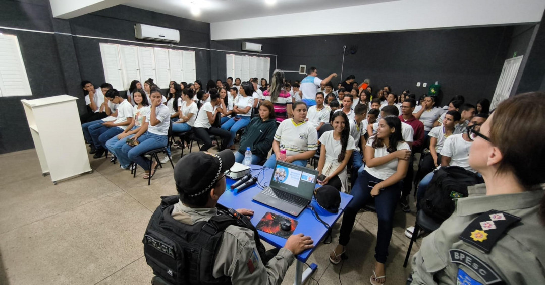 Segurança Pública promove ação de combate à violência em escola pública de Igreja Nova