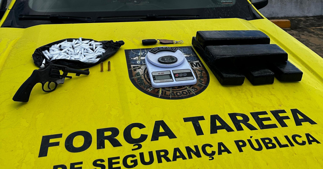 Polícia Militar apreende arma de fogo e cerca de 4,5Kg de maconha em São Sebastião