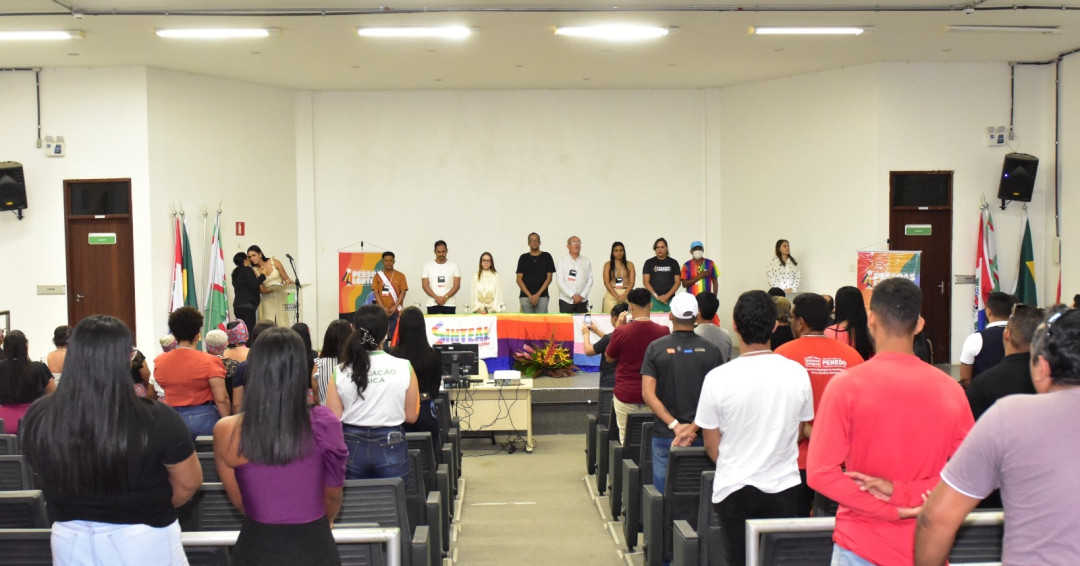 Políticas públicas para pessoas LGBTQIA+ são debatidas durante conferência regional em Penedo