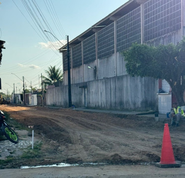 Obras de pavimentação asfáltica avançam para outras ruas do Jardim São Francisco em Penedo