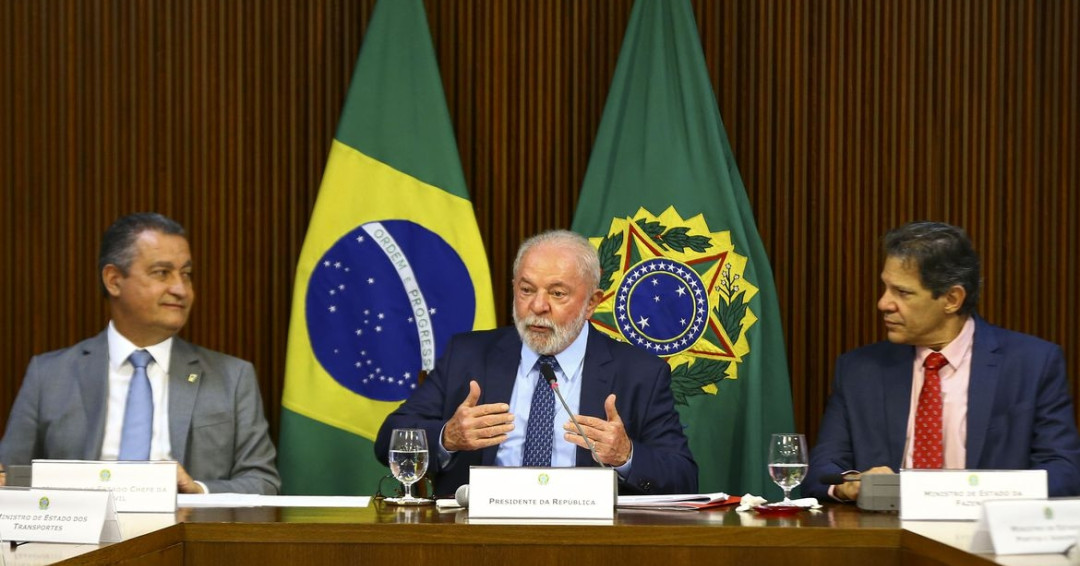 “Não podemos ficar chorando o dinheiro que falta”, diz Lula