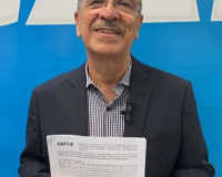 Ronaldo Lopes assina convênios para a construção de novas casas populares em Penedo
