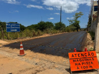 Investimentos em pavimentação avançam em Penedo com asfalto e reparos nas vias públicas