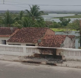 Cais recuperado no Barro Vermelho, em Penedo, é danificado após morador atear fogo em lixo