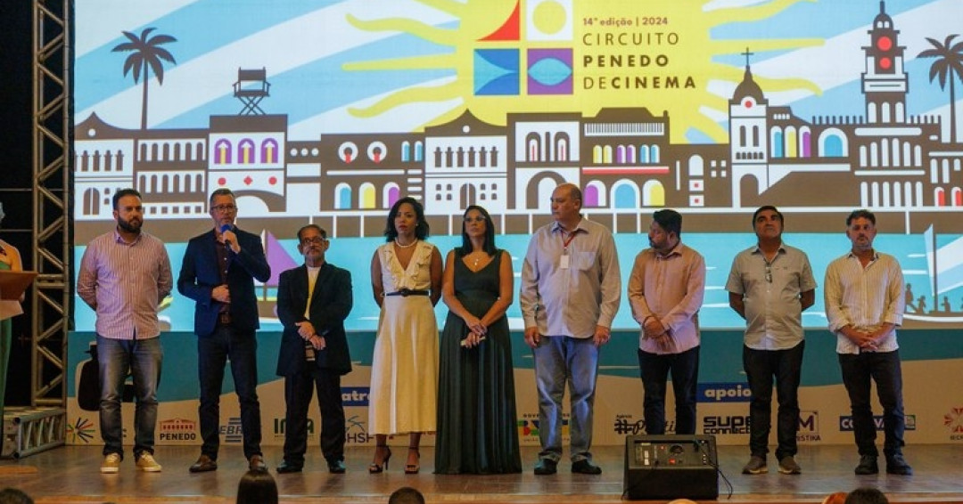Emoção, música e valorização à cultura e ao cinema marcam abertura do Circuito Penedo