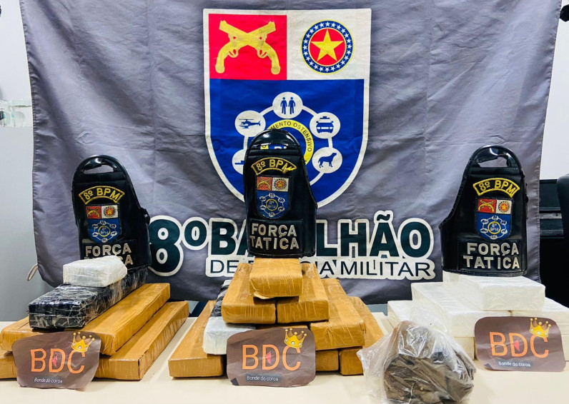 Polícia Militar apreende 20 Kg de drogas em residência que funcionava como depósito para abastecer o tráfico em Rio Largo