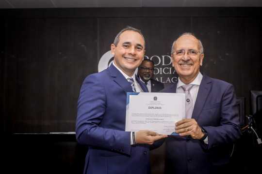 Justiça diploma Prefeito Ronaldo , Vice Valdinho e vereadores de Penedo