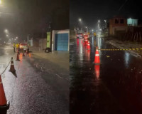 Agentes da SMTT de Penedo sinalizam vias durante fortes chuvas para evitar acidentes