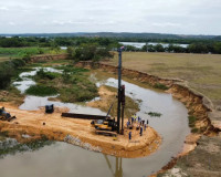 Prefeitura de Penedo constrói nova ponte na região do povoado Ponta Mofina