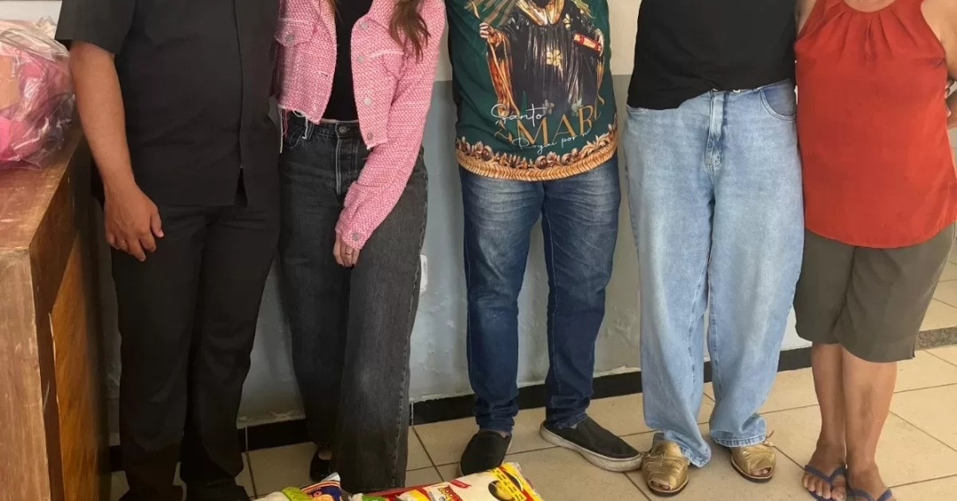 Bom Jesus Solidário distribui meia tonelada de alimentos para instituições de Penedo