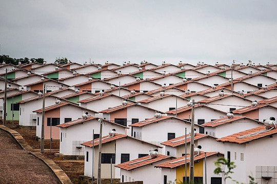 Prefeito de Penedo assina contratos para construção de 400 casas do Minha Casa, Minha Vida