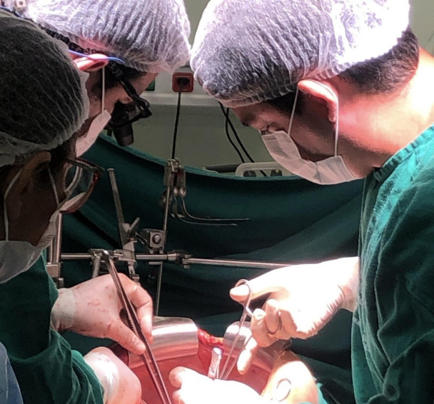 Paciente que realizou segundo transplante hepático no Hospital do Coração Alagoano recebe alta