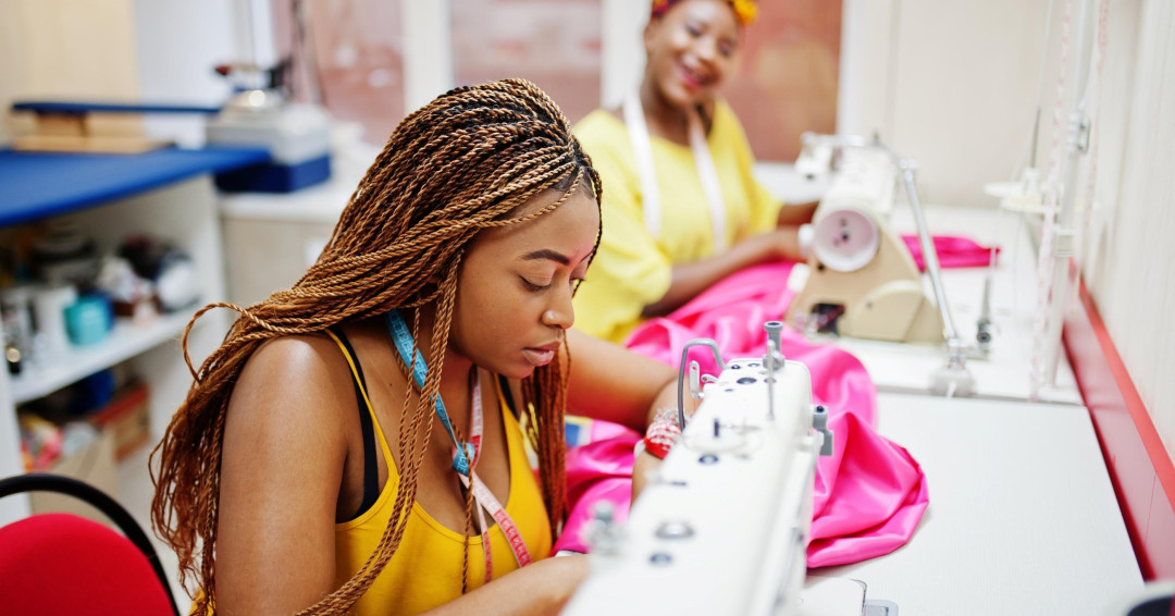 ONG Oiteiro do Quilombo abre inscrições para curso gratuito de corte e costura em Penedo