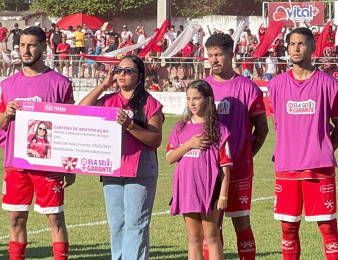 Jogadores do Penedense homenageiam mulheres penede