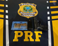 Homem é encaminhado à delegacia de Penedo após ser preso por receptação e porte ilegal