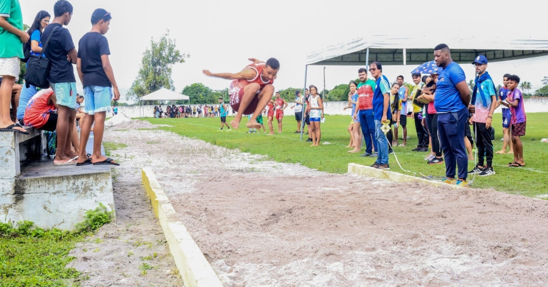 Estudantes de escolas da Prefeitura de Penedo avançam para final do JEAL 2025
