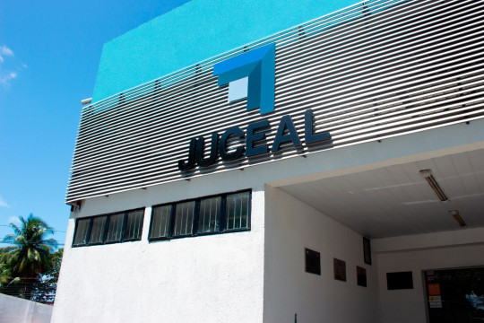 Penedo se destaca entre os municípios que mais abriram empresas em Alagoas no primeiro semestre de 2025