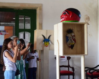 Rota das Máscaras inclui trabalho do artistas plástico e carnavalesco Tadeu dos Bonecos