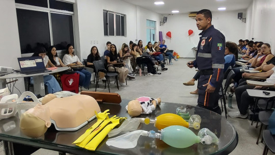 Samu nas Escolas retoma atividades em 2025 com formação de acadêmicos e ações lúdicas em escolas de Maceió