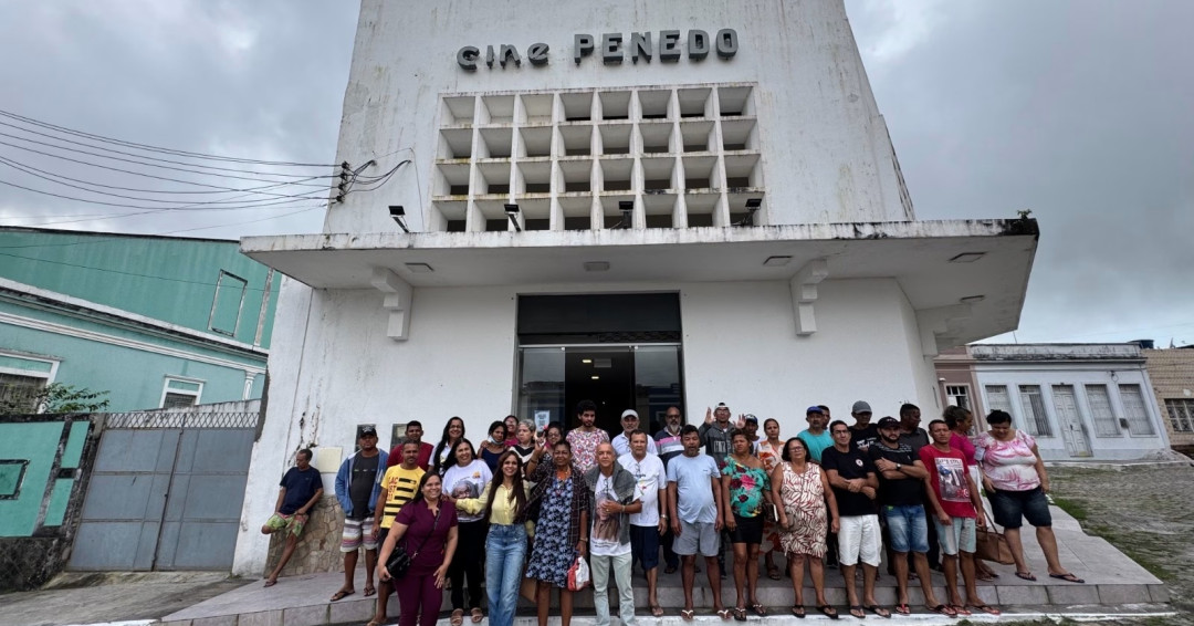 Usuários do CAPS assistem ao filme “Nise: O Coração da Loucura” no Cine Penedo