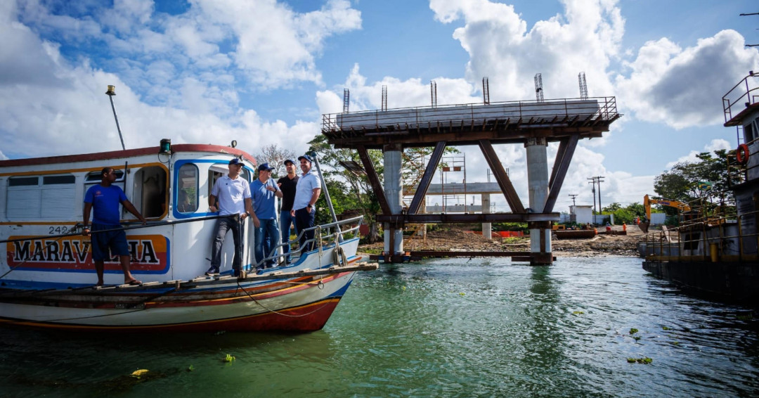 Ao lado de ministro, Paulo Dantas visita obras da ponte Penedo-Neópolis e autoriza construção de creches Cria