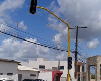 Prefeitura instala semáforos em Penedo e duas importantes vias passam a ser de mão única