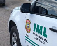 Ensanguentado, idoso de 61 anos é encontrado morto dentro de residência em Penedo