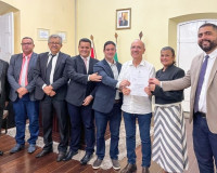 Prefeito Ronaldo Lopes cria Procon Municipal com apoio dos vereadores penedenses