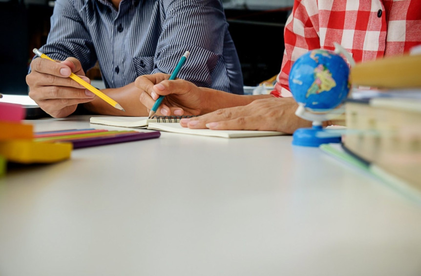 Reajuste salarial dos servidores da Educação da Prefeitura de Penedo é publicado no Diário Oficial