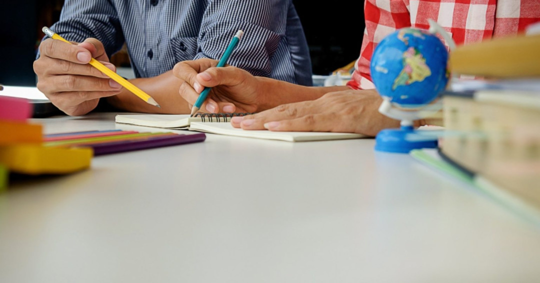 Reajuste salarial dos servidores da Educação da Prefeitura de Penedo é publicado no Diário Oficial