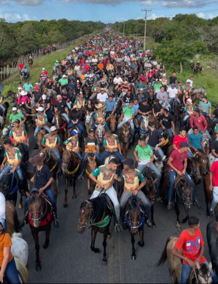 3ª edição da Cavalgada dos Amigos atrai multidão ao município de Piaçabuçu