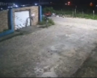 Criminosos são flagrados praticando atos de vandalismo no conjunto Velho Chico em Penedo