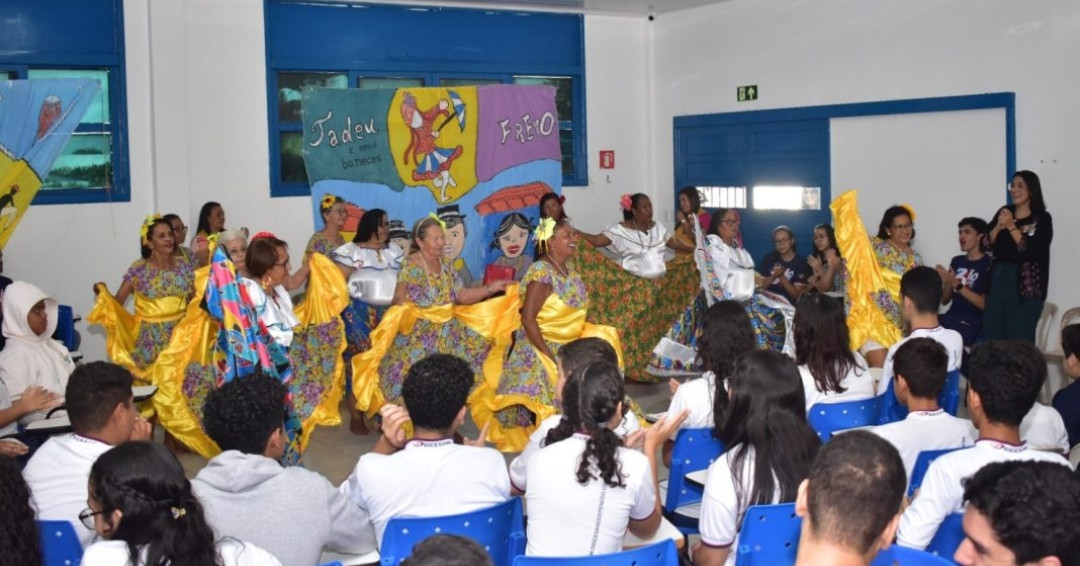 Programa Cultura Presente ensina e estimula interesse de estudantes de Penedo sobre folclore e arte
