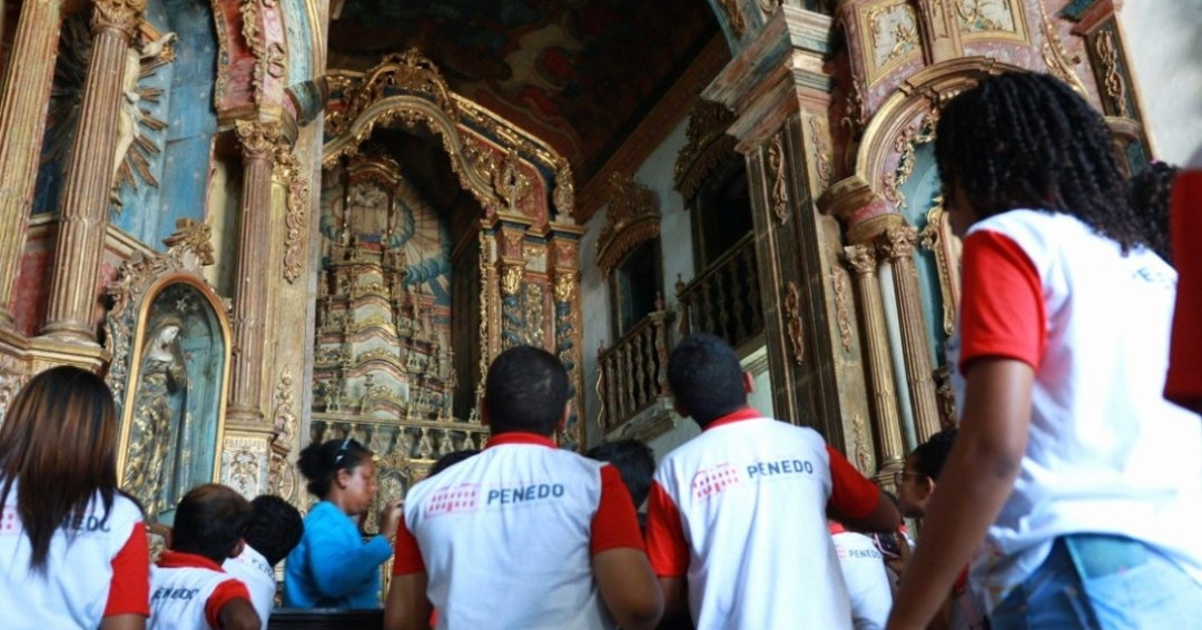 Turismo do Saber: Estudantes conhecem pontos turísticos de Penedo e passeiam de catamarã pelo Rio São Francisco
