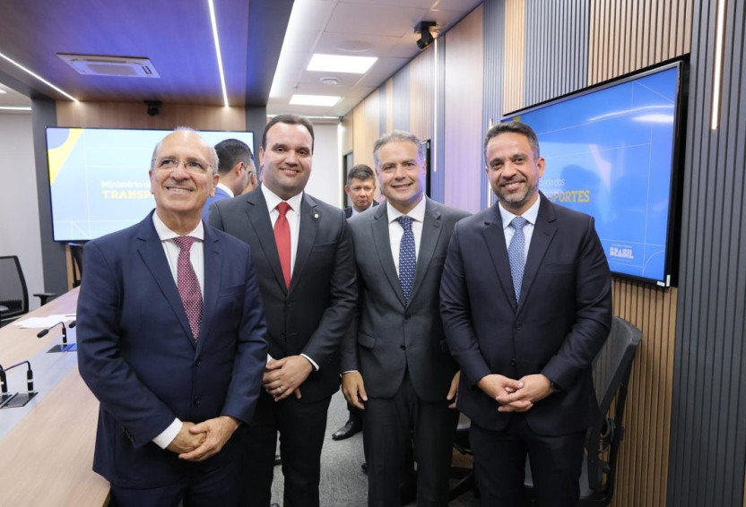 Prefeito Ronaldo Lopes apresenta reivindicações da cidade de Penedo em Brasília