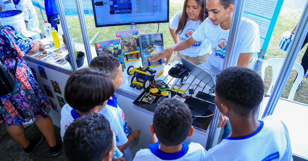 Escolas estaduais apresentam 60 projetos científicos em Penedo e Porto Calvo