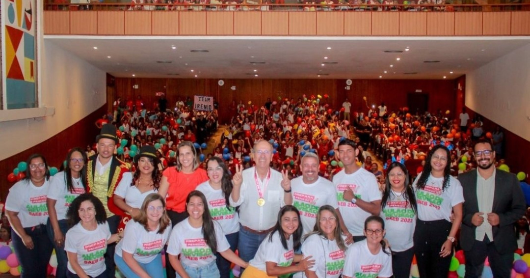 Estudantes de escolas da Prefeitura de Penedo participam do Aulão de Revisão SAEB 2023