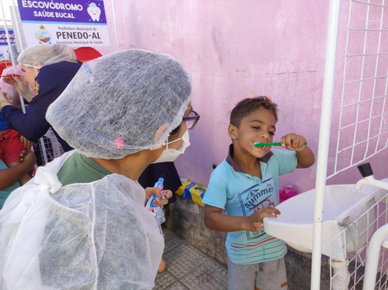 Prefeitura de Penedo leva atendimento em saúde bucal para comunidades na Semana do Dentista