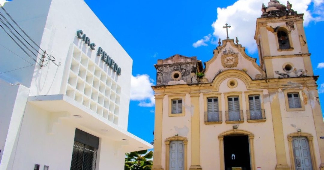 Cine Penedo é oficialmente reinaugurado após décadas de total abandono