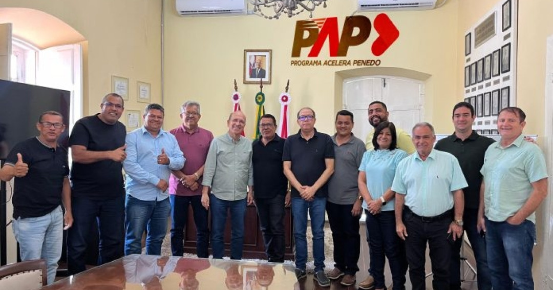 Prefeito Ronaldo Lopes apresenta Programa Acelera Penedo para vereadores