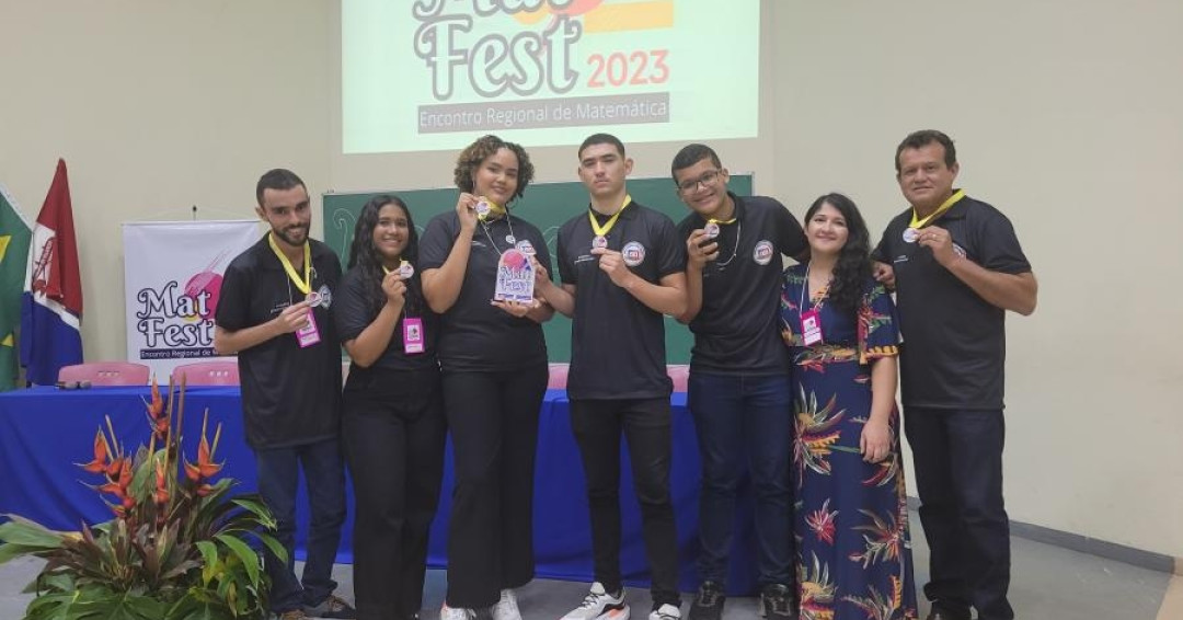 Escola Alcides Andrade de Penedo brilha na MatExpo 2023 da Ufal com projeto inovador em trigonometria