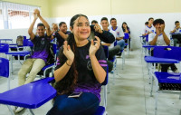 Projeto inspirado no Cartão Escola 10 é aprovado na Câmara dos Deputados