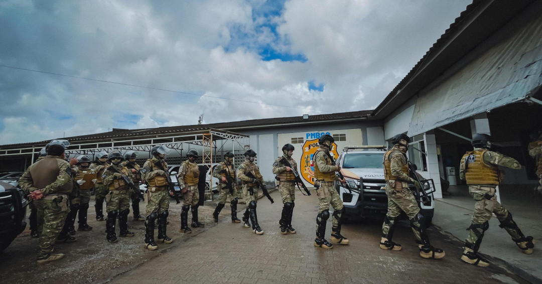 Operação de combate à comunicação ilícita encontra celulares e bilhetes em presídios alagoanos