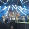 Multidão prestigia 1ª noite de shows da Festa de B