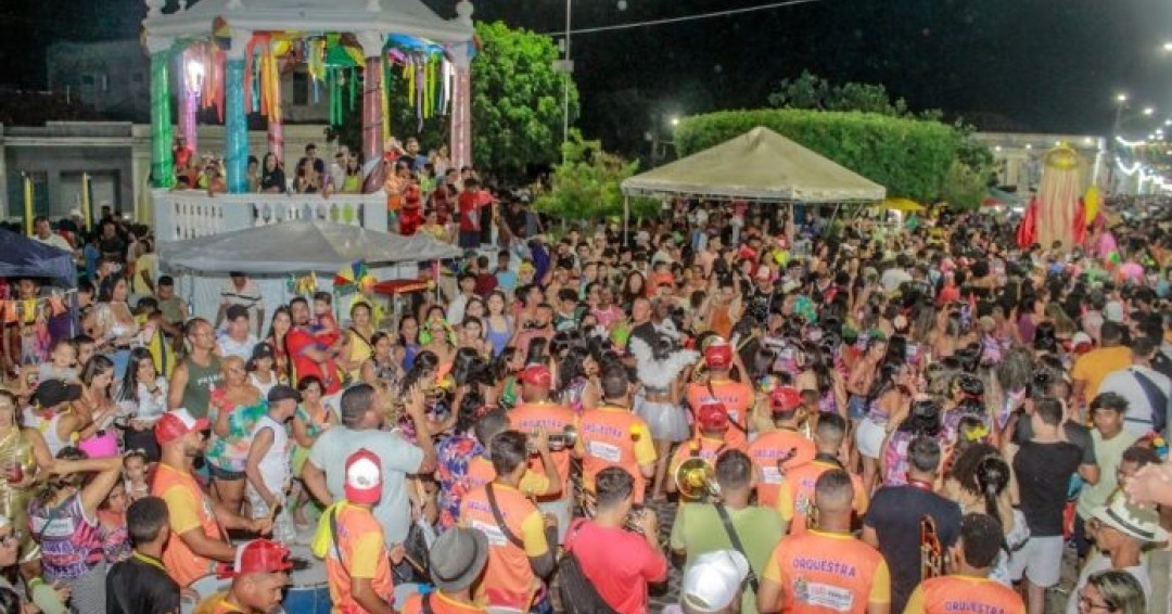 Realização das prévias e do carnaval injeta mais de 1 milhão de reais em Penedo