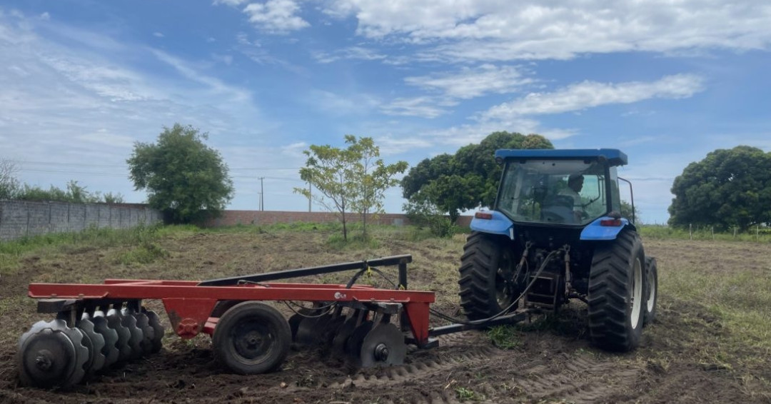 Prefeitura de Penedo e Projeto União promovem curso para operador de trator e máquinas pesadas